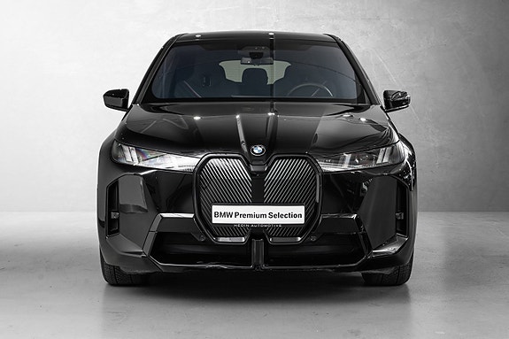 BMW iX 5 of 5