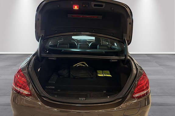 Mercedes-Benz C350 e 5 of 5