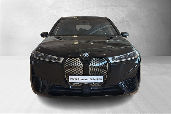 BMW iX 5 of 5