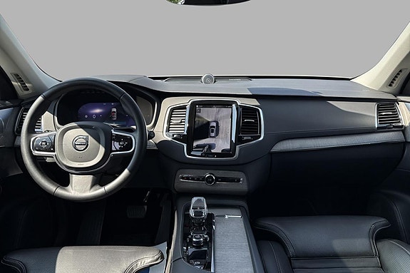 Volvo XC90 25 of 30