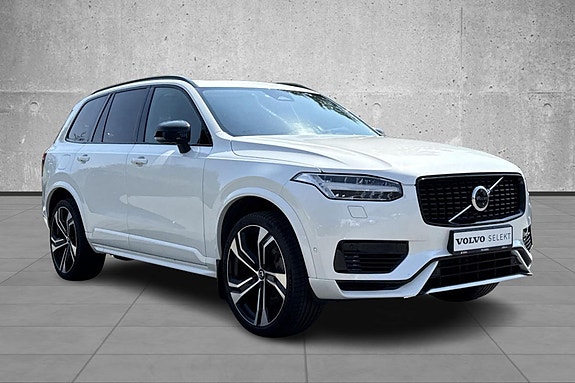 Volvo XC90 4 of 30