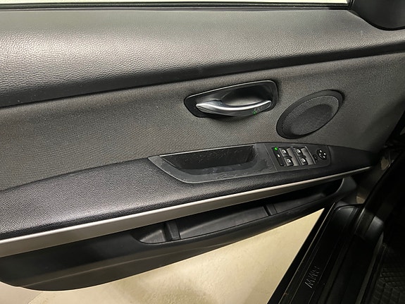 BMW 318i 7 of 21