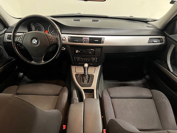 BMW 318i 17 of 21