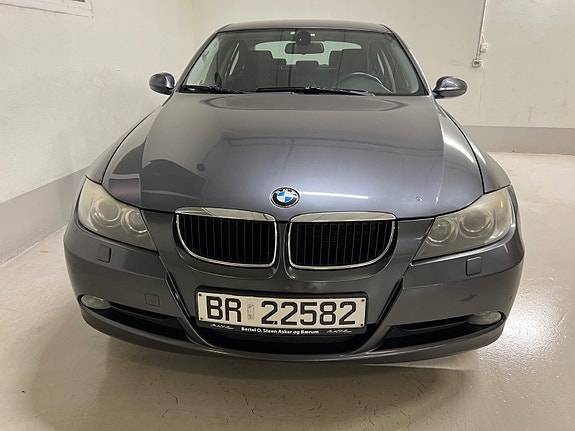 BMW 318i 2 of 21