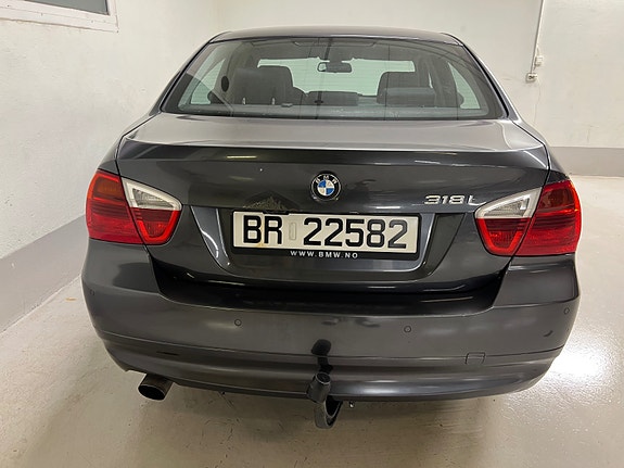 BMW 318i 5 of 21