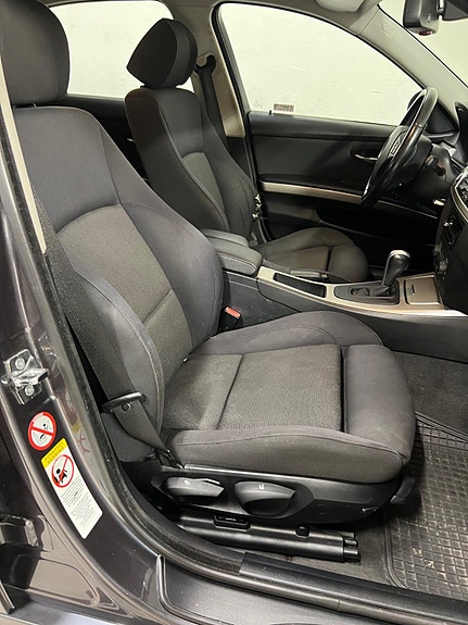 BMW 318i 19 of 21
