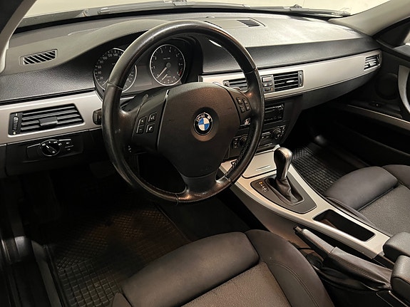 BMW 318i 8 of 21