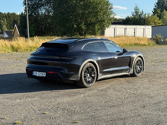 Porsche Taycan 4 4 of 9