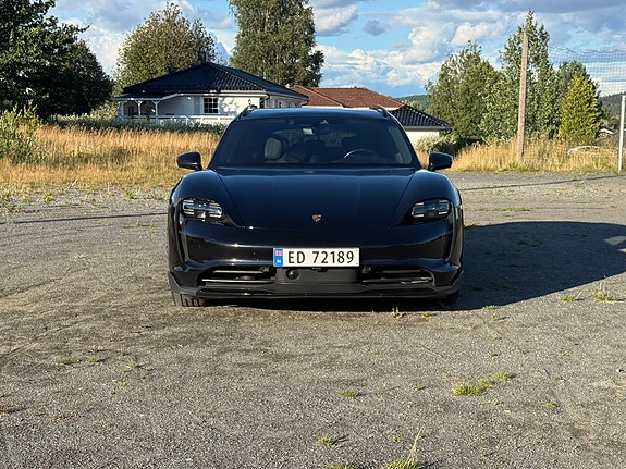 Porsche Taycan 4 2 of 9