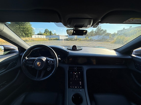 Porsche Taycan 4 6 of 9
