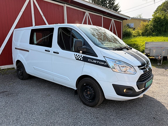 Ford Transit Custom 330L 4 of 5