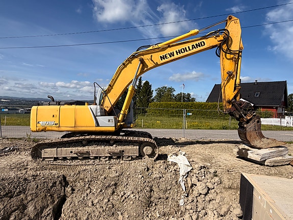 New Holland Kobelco 215B-LC 2 of 5