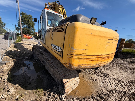 New Holland Kobelco 215B-LC 5 of 5