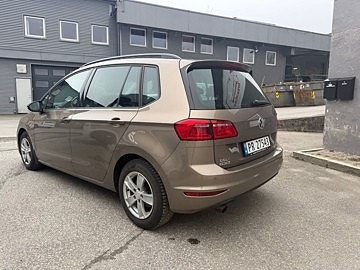 Volkswagen Golf Sportsvan 3 of 5