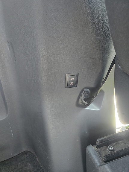 Volkswagen Caravelle 5 of 5