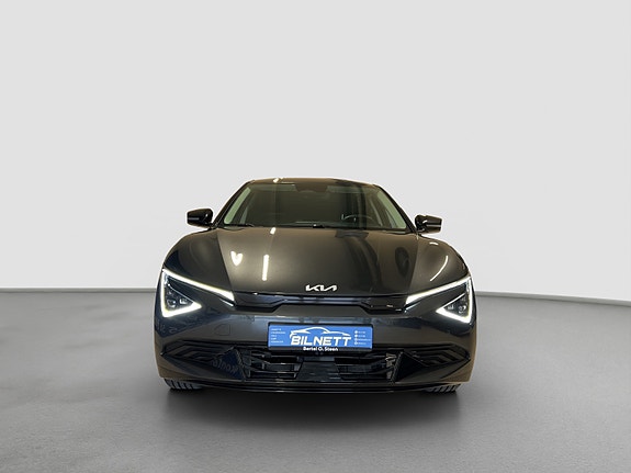 Kia EV6 2 of 5