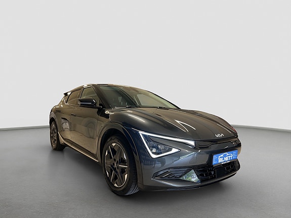 Kia EV6 3 of 5