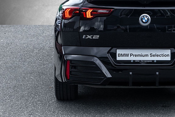 BMW iX2 8 of 30