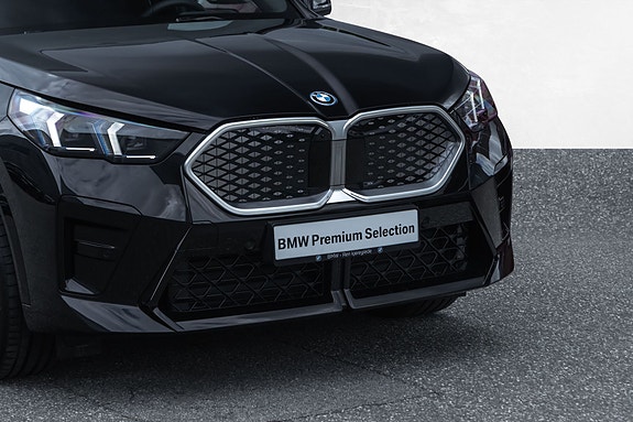 BMW iX2 2 of 5