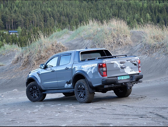 Ford Ranger Raptor 16 of 26