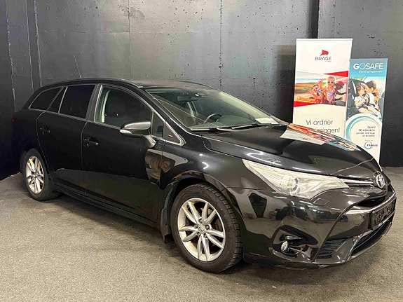 Toyota Avensis 2 of 5