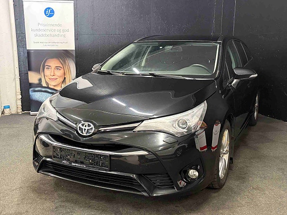 Toyota Avensis 4 of 5