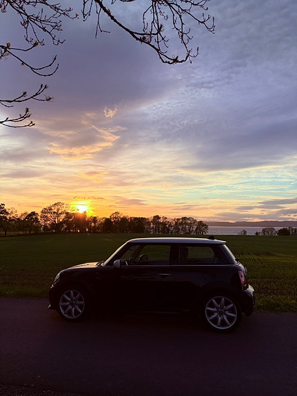MINI Cooper 4 of 5