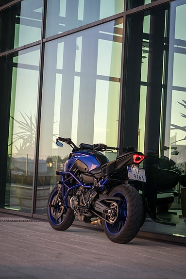 Yamaha MT-07 2 of 9