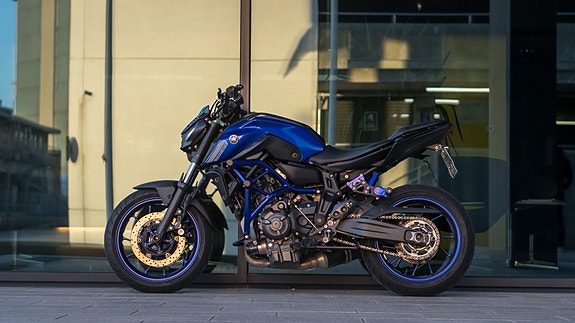Yamaha MT-07 3 of 9