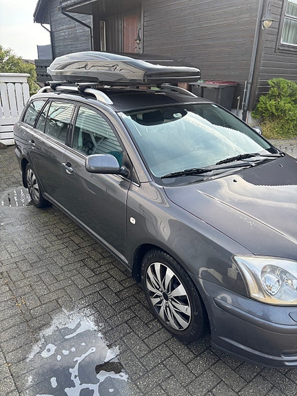 Toyota Avensis 5 of 5