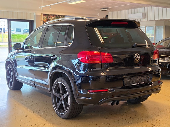 Volkswagen Tiguan 3 of 27