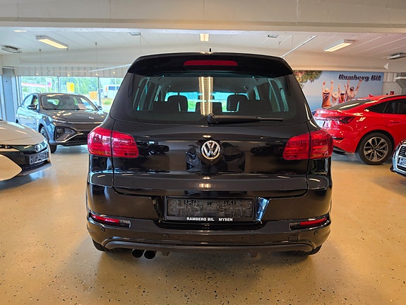 Volkswagen Tiguan 4 of 27