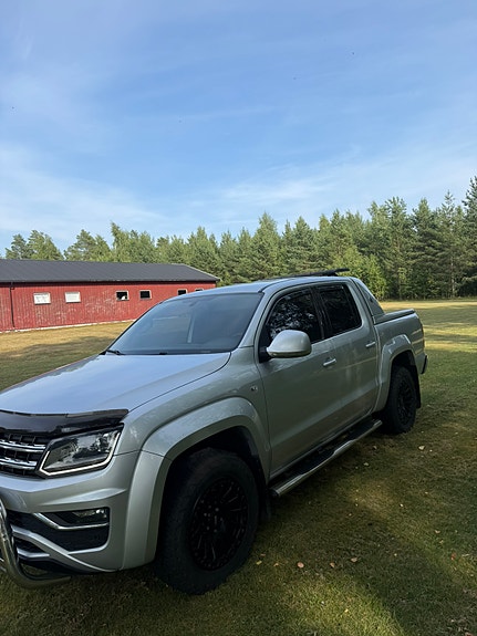 Volkswagen Amarok 2 of 5