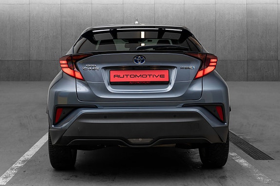 Toyota C-HR 7 of 27