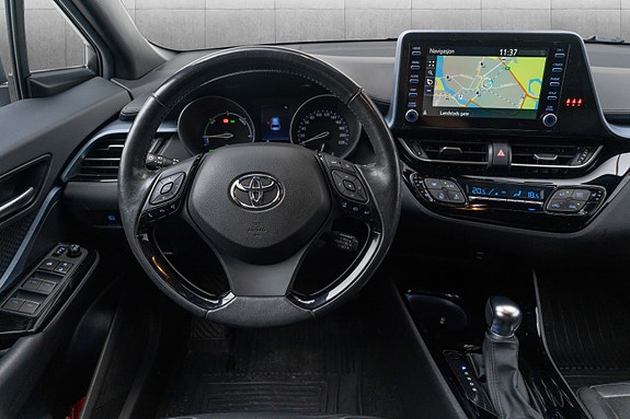 Toyota C-HR 23 of 27