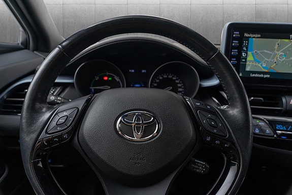 Toyota C-HR 10 of 27
