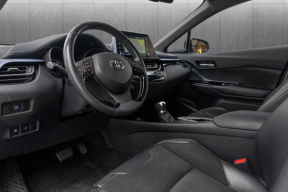 Toyota C-HR 20 of 27