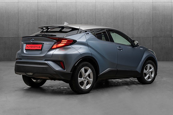 Toyota C-HR 5 of 27