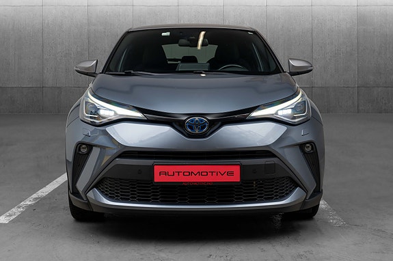 Toyota C-HR 3 of 27