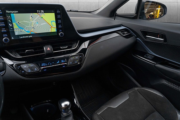 Toyota C-HR 11 of 27