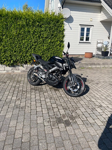 Yamaha MT-125 7 of 13