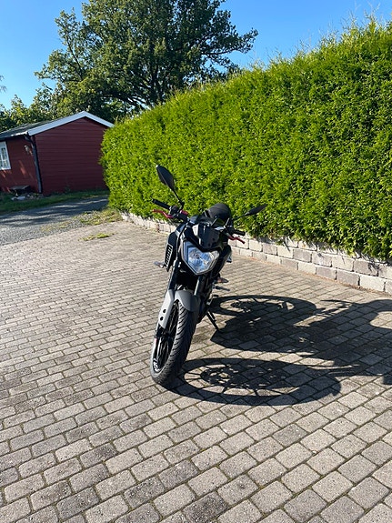 Yamaha MT-125 6 of 13