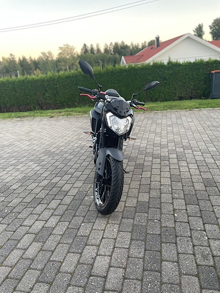 Yamaha MT-125 13 of 13