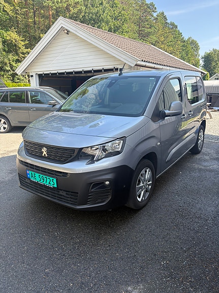 Peugeot Partner 3 of 5