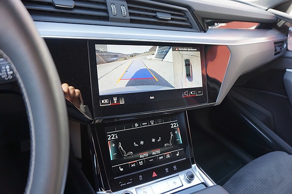 Audi e-tron Sportback 10 of 19