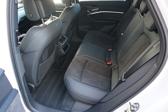 Audi e-tron Sportback 18 of 19