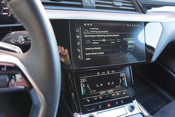 Audi e-tron Sportback 13 of 19