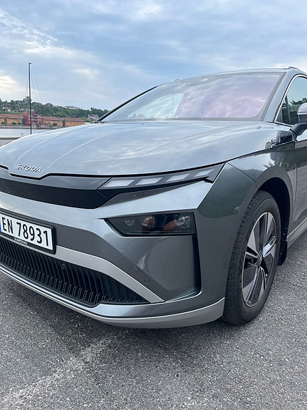 Skoda Enyaq 2 of 5
