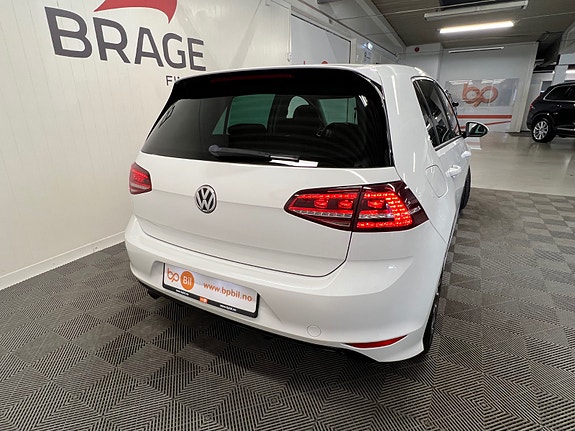 Volkswagen Golf 5 of 5