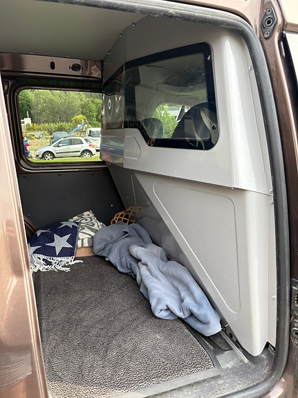 Volkswagen Caddy 4 of 5